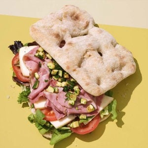 230225 _Pinsa-Romana-Sandwich_Recept-Circolo-italiano_LIGGEND_lr_100kb