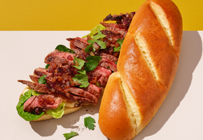 230350_SANDWICH-BAGUETTE-POTATO_PHILLY-CHEESE-STEAK-POTATO-SANDWICH-BAGUETTE_Liggend_100kb