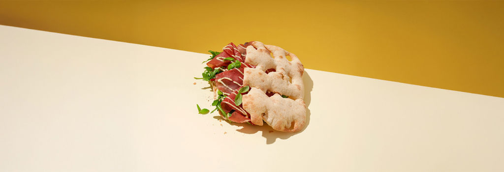 230225_PINSA PRE-SLICED 125G_PINSA BASILICUM BRESAOLA_Liggend_INRIVER