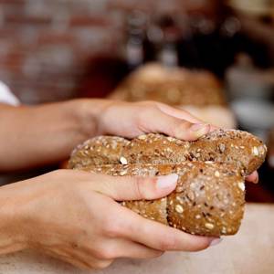 breekbrood handen2000x2000px